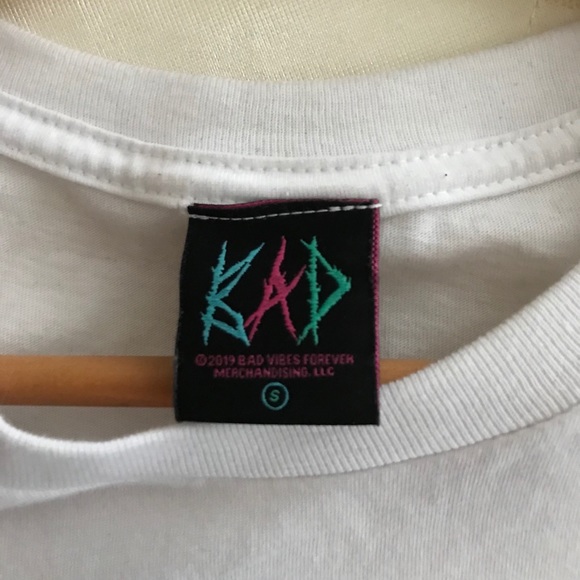 Bad Vibes Forever Kill Hand T - Picture 4 of 5